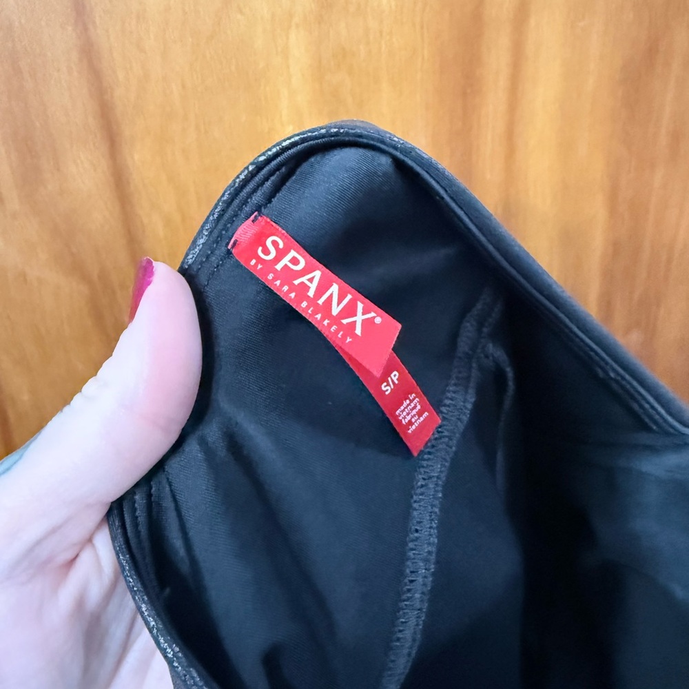 NWOT Spanx Faux Leather Legging - Picture 4 of 4